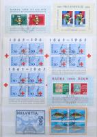 Svájc főleg modern szép minőségű anyag, 32 fehér lapos A4-es berakóban. Érdemes átnézni, magas katal...