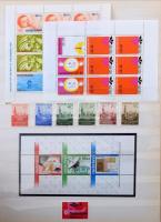 Hollandia az elejétől, de főleg modern pecsételt anyag, de sok postatiszta is, 16 fehér lapos A4-es ...