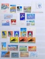 Vegyes külföldi tétel, benne sok egzotikus ország is, 16 fehér lapos A4-es berakóban. Szép minőségű ...