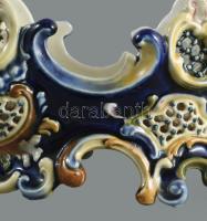 cca 1885 Zsolnay asztalközép plasztikus-, áttört- és duplafalú díszítésekkel. Magastüzű multicolor m...