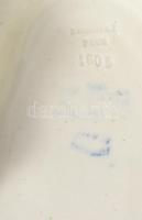 cca 1885 Zsolnay asztalközép plasztikus-, áttört- és duplafalú díszítésekkel. Magastüzű multicolor m...