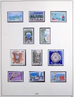 Francia modern gyűjtemény 1975-től a 2000-es évekig, 3 db nagyalakú albumban, dobozban