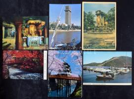 ~600 db tengeren túli modern képeslap cipős dobozban. Érdekes anyag!