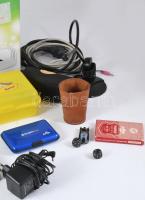 Vegyes bolha tétel: TP-Link Wireless Router, mikrofon, Piatnik magyar kártya, bőr kockapohár és dobó...