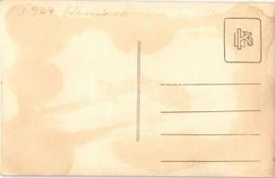 1927 Balatonkenese, fakutyázók a befagyott Balatonon, téli sport. photo (fl)