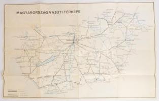 1967 Magyarország vasúti térképe / Külföldi összeköttetések hálózata. Készítette: Harcsuth Ferenc főfelügyelő, kiadó: Bács István MÁV felügyelő, hajtott, kis szakadással, 40x64 cm