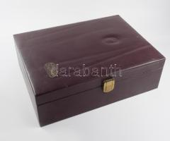 Retro kínai gyöngyház hatású porcelán teás szett, hibátlan, díszdobozban, m: 5-17 cm