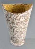 Gorka Géza (1894-1971): Iparművészeti Vállalatos váza. Jelzett, talpánál kis lepattanással, m: 23,5 cm