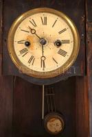 Antik faházas falióra, ingával, kulccsal, sérült számlappal, levált elemmel, m: 65 cm