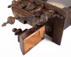 Antik faházas falióra, ingával, kulccsal, sérült számlappal, levált elemmel, m: 65 cm