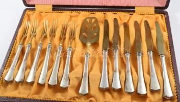 Ezüst (Ag) nyelű 6 személyes süteményes szett, díszdobozban