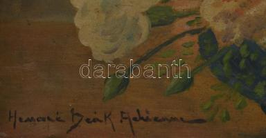 Henczné Deák Adrienne jelzéssel: Csendélet. Olaj, fa. Dekoratív, kissé sérült fakeretben. 24×36 cm