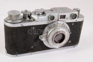 cca 1952 FED-1 szovjet fényképezőgép, 1:3,5 f=50 mm objektívvel, sapkával, bőr tokjában