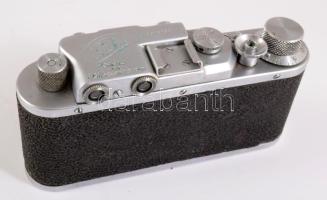 cca 1952 FED-1 szovjet fényképezőgép, 1:3,5 f=50 mm objektívvel, sapkával, bőr tokjában