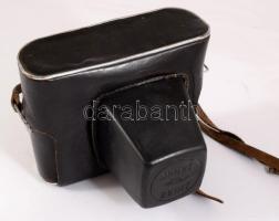 Zenit-E fényképezőgép, Indusztár 3,5/50 objektívvel, bőr tokkal