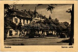 1957 Kiskőrös, Szarvas szálló, teherautó. Képzőművészeti Alap (gyűrődések / creases)