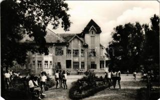 Balatonmáriafürdő, SZOT gyermeküdülő, villa. Képzőművészeti Alap (EM)