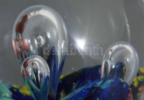 Buborékos anyagú levélnehezék, belső színezéssel, m: 6,5 cm