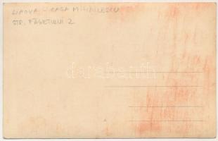 Lippa, Lipova; Casa Mihailescu, Str. Fagetului 2., Nereantu / üzletek, csoportkép / shops, group pic...