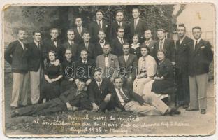 1935 Medgyes, Mediasch, Medias; Primul curs de musica al invatatorilor din Tarnava Mare sub conducerea Prof. I. Baciu / zenei kurzus résztvevői, csoportkép / musical course, group picture. photo (fl)