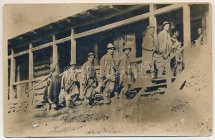 Vadászok valahol Romániában / hunters somewhere in Romania. photo (b)