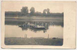 Komp, rév valahol Romániában / ferry somewhere in Romania. photo (fl)