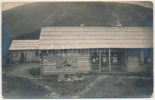 Fogaras, Fagaras; Casa Barcaciului / Barcaciuhütte / menedékház / tourist house. photo (EK)