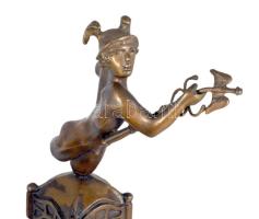 Csíkszentmihályi Róbert (1940-): Mercurius -Merkúriusz - BNV vásárdíj 1988. Bronz, jelzett. m: 39 cm