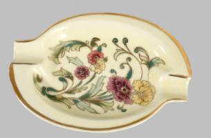 4 db Zsolnay pillangó mintás tálka kézzel festett jelzett, hibátlan d: 9 cm, 12x9 cm,