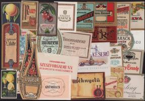 28 db régi italcímke (Országos Üdülőellátó citromlikőr, Liqueur Surfine, Kéknyelű, Legfinomabb likőr, Tea Rum, stb. )