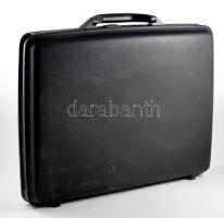 Samsonite aktatkáska biztonsági zárral, kódzárral 50x35 cm