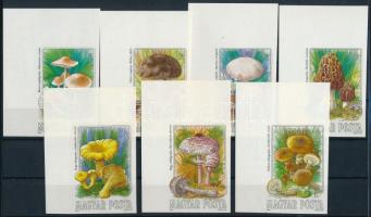 1984 Gombák (V.) ívsarki vágott sor (6.000)