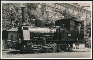 1972 Savara Docks gőzmozdony, Olaszország, hátoldalon feliratozott fotó, 9×14 cm