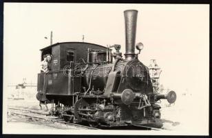 "Aranka" becenévre hallgató régi mozdony, reprodukciós előhívás, 9×14 cm