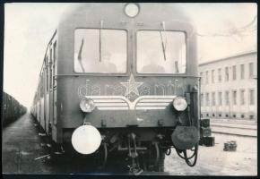 1971 BDat 7214 vezérlőkocsi, fotó, hátoldalán sérüléssel, 9×13 cm