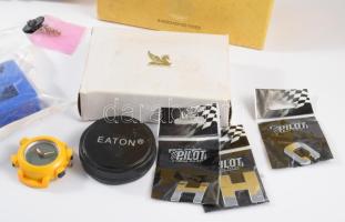 Kis doboznyi vegyes bolha tétel, közte síp, bicska, stb