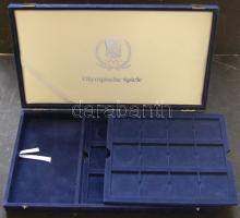 "Olympische Spiele"-Éremtartó kazetta, 3db tálcával, 3x12 férőhellyel, 57x57mm.