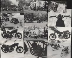 Motorversenyek és motorkerékpárok fotói, közte 1 db reprodukciós fotó az 1935-ös hatnapos versenyről, 12 db, 9×12 cm