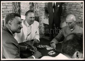 1956 Joszip Broz Tito jugoszláv, Nehru indai Nasszer egyiptomi elnök Brioni szigetén az el nem kötelezett országok találkozóján 24x16 cm Eredeti fotó