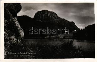 Gyergyószentmiklósi-havasok, Muntii Giurgeului; Gyilkostó a Cohárd havassal / Lacul Rosu (Ghilcos) / lake, mountain. photo (fl)