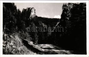 Oltárkő, Piatra Altarulu; sétány / promenade. photo