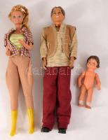 3 részes játékbaba család, h: 31 cm alatt