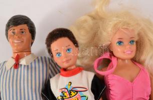 3 részes játékbaba család, h: 30 cm alatt