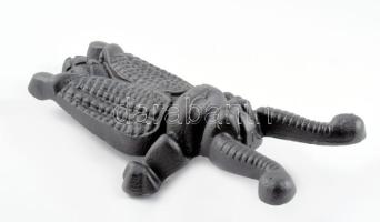 Öntöttvas rovarfigura csizmalehúzó, h: 24 cm
