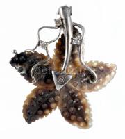 Ezüst (Ag) bross, csiszolt gyöngyház befoglalással, jelzett, 6x5 cm