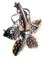 Ezüst (Ag) bross, csiszolt gyöngyház befoglalással, jelzett, 6x5 cm