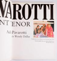 Pavarotti-Dallas: Pavarotti több mint tenor. 1996, JLX Kiadó. 160p. Kiadói kartonált kötés, jó állap...