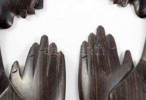 2 darab faragott keleti falidísz, m: 38 cm