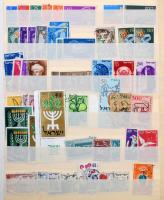 Több száz tengerentúl bélyeg, közte postatiszták, sorok is közepesnél szélesebb 10 lapos berakóban