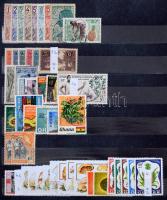 Gyümölcs, gomba, zöldség, termény motívum 2.340 db főleg bélyegzett bélyeg sok teljes sorral az egés...